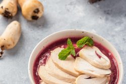 Cháo ức gà sốt nấm rơm